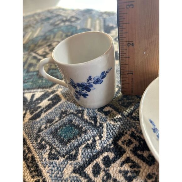 French Violets Cup & Saucer - Picture 5 of 7